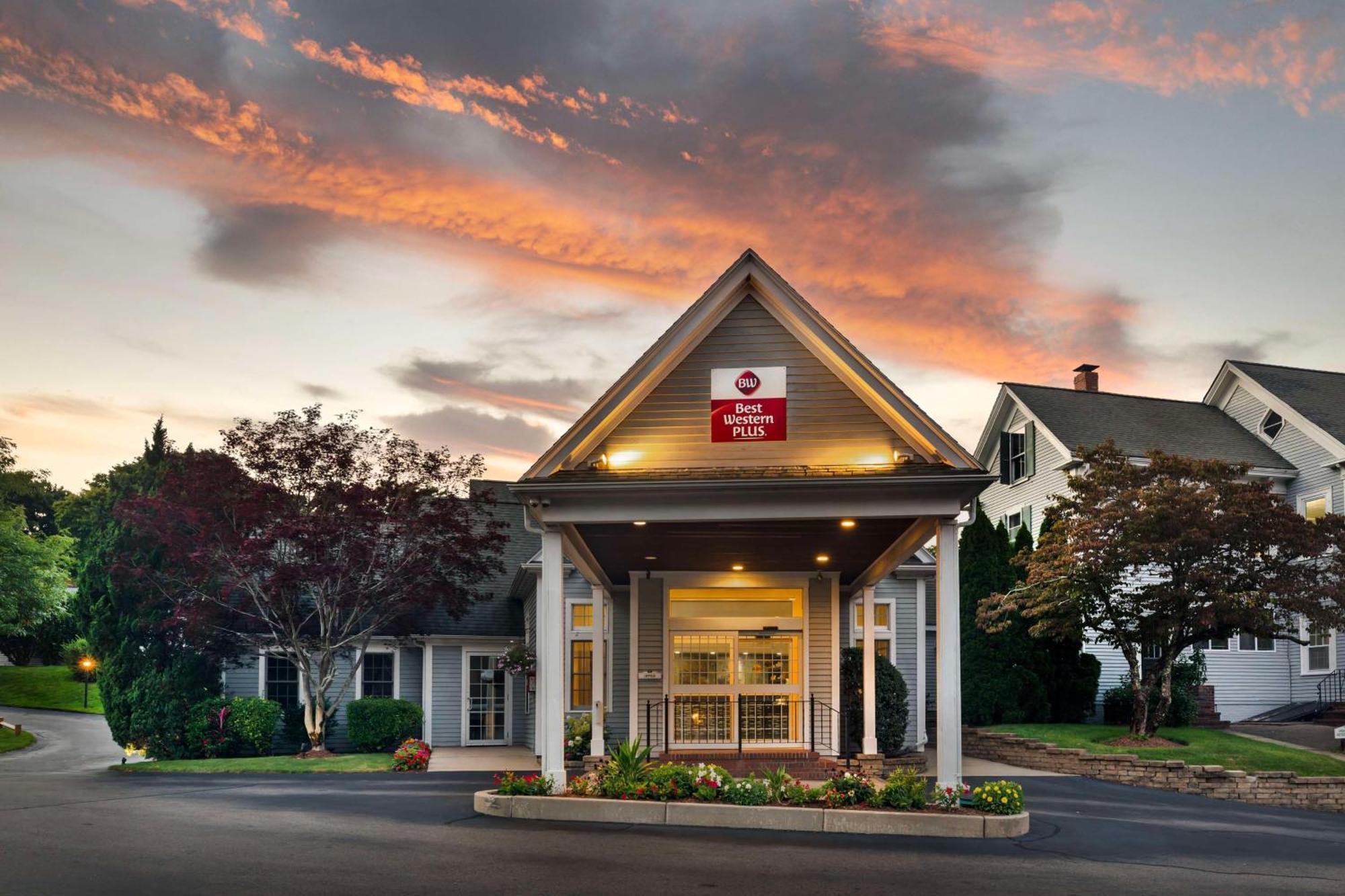 Best Western Plus Cold Spring Plymouth Exterior photo