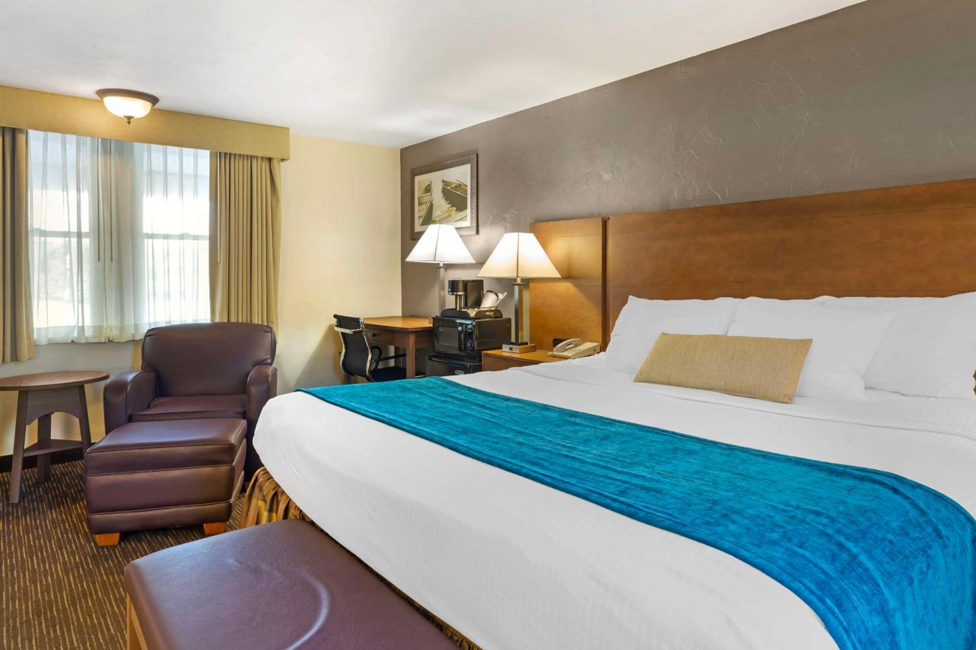 Best Western Plus Cold Spring Plymouth Exterior photo
